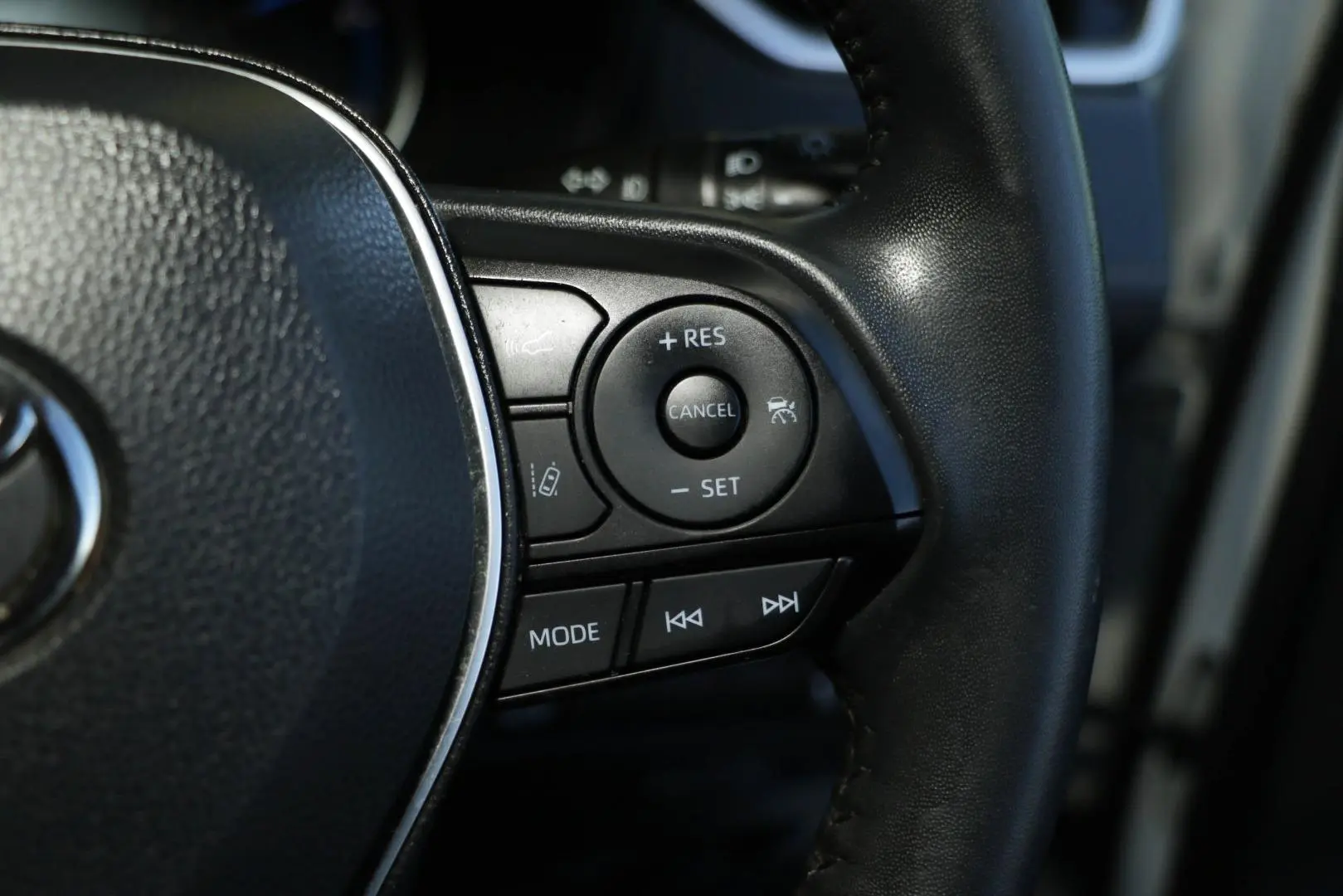 2021 Toyota RAV4 Gallery Image 14