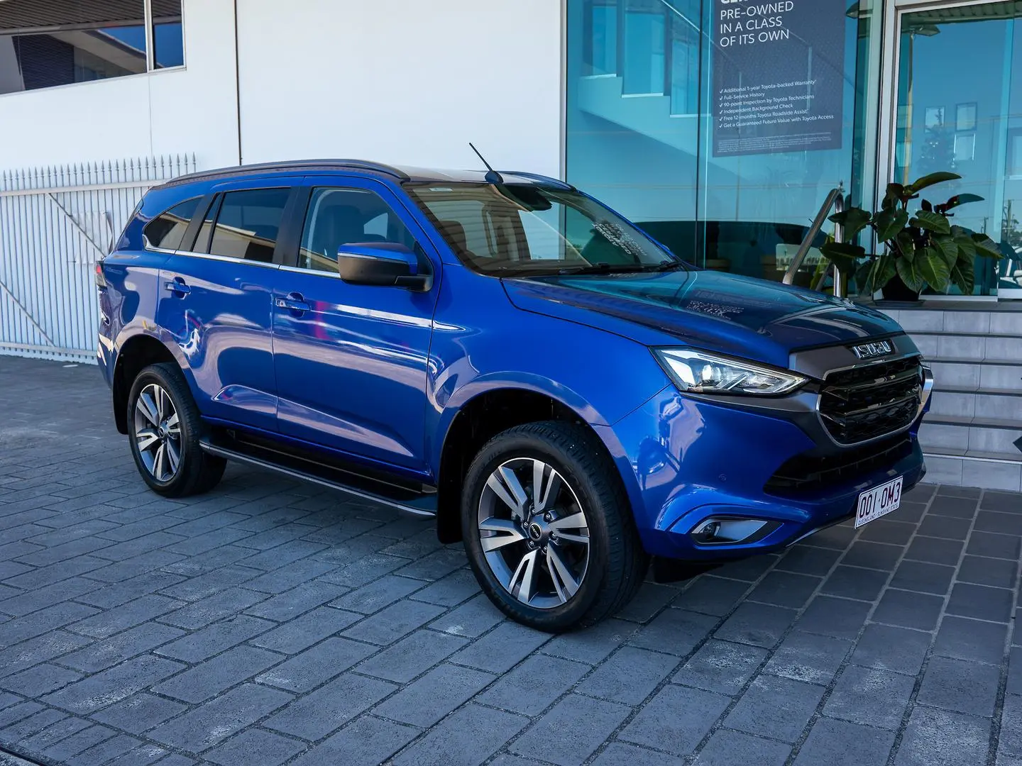 2023 Isuzu MU-X Gallery Image 3