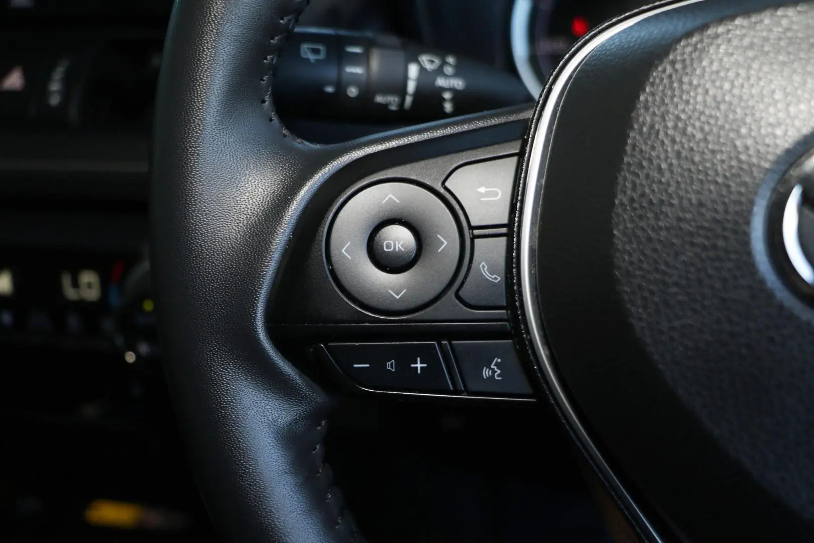 2022 Toyota RAV4 Gallery Image 16