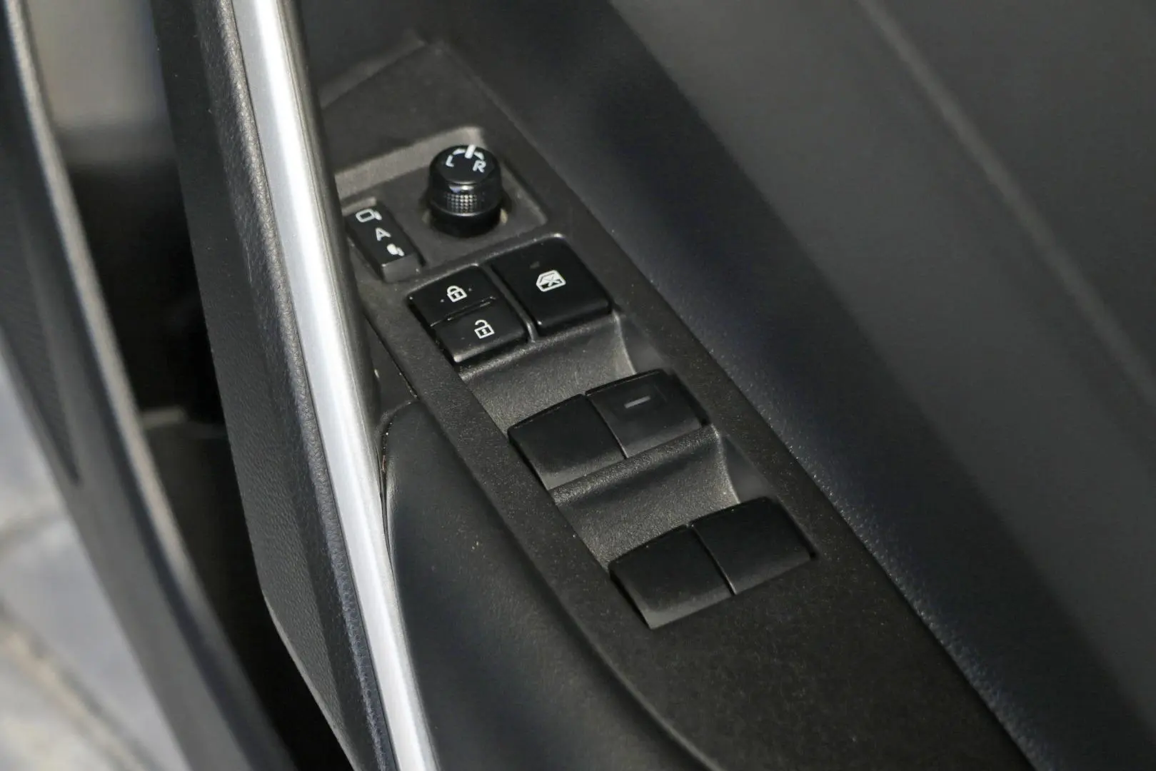 2023 Toyota Corolla Cross Gallery Image 18
