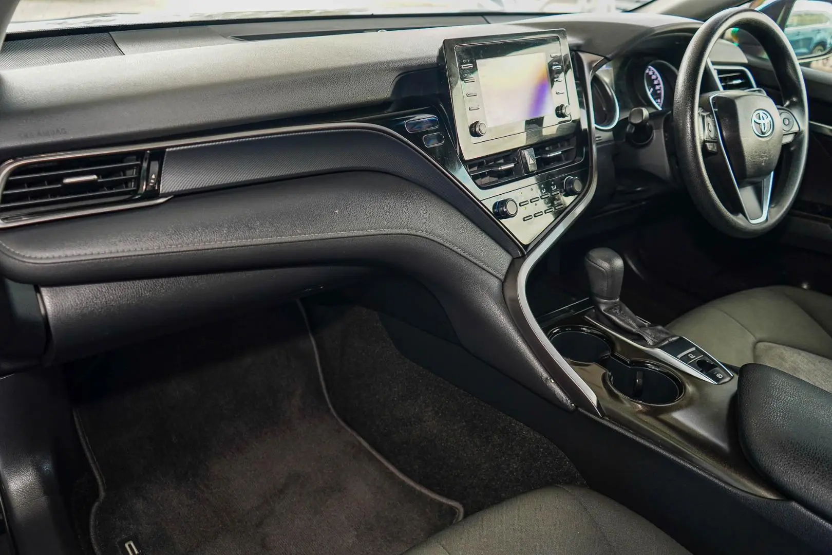 2021 Toyota Camry Gallery Image 8