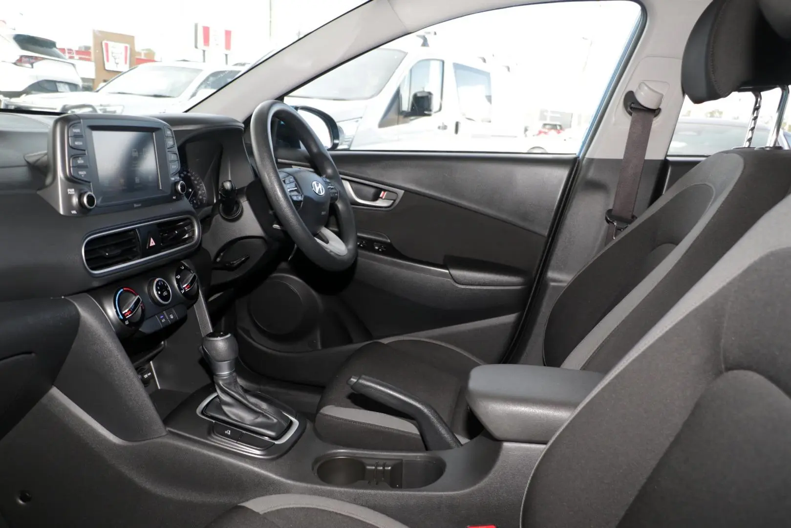 2019 Hyundai Kona Gallery Image 8