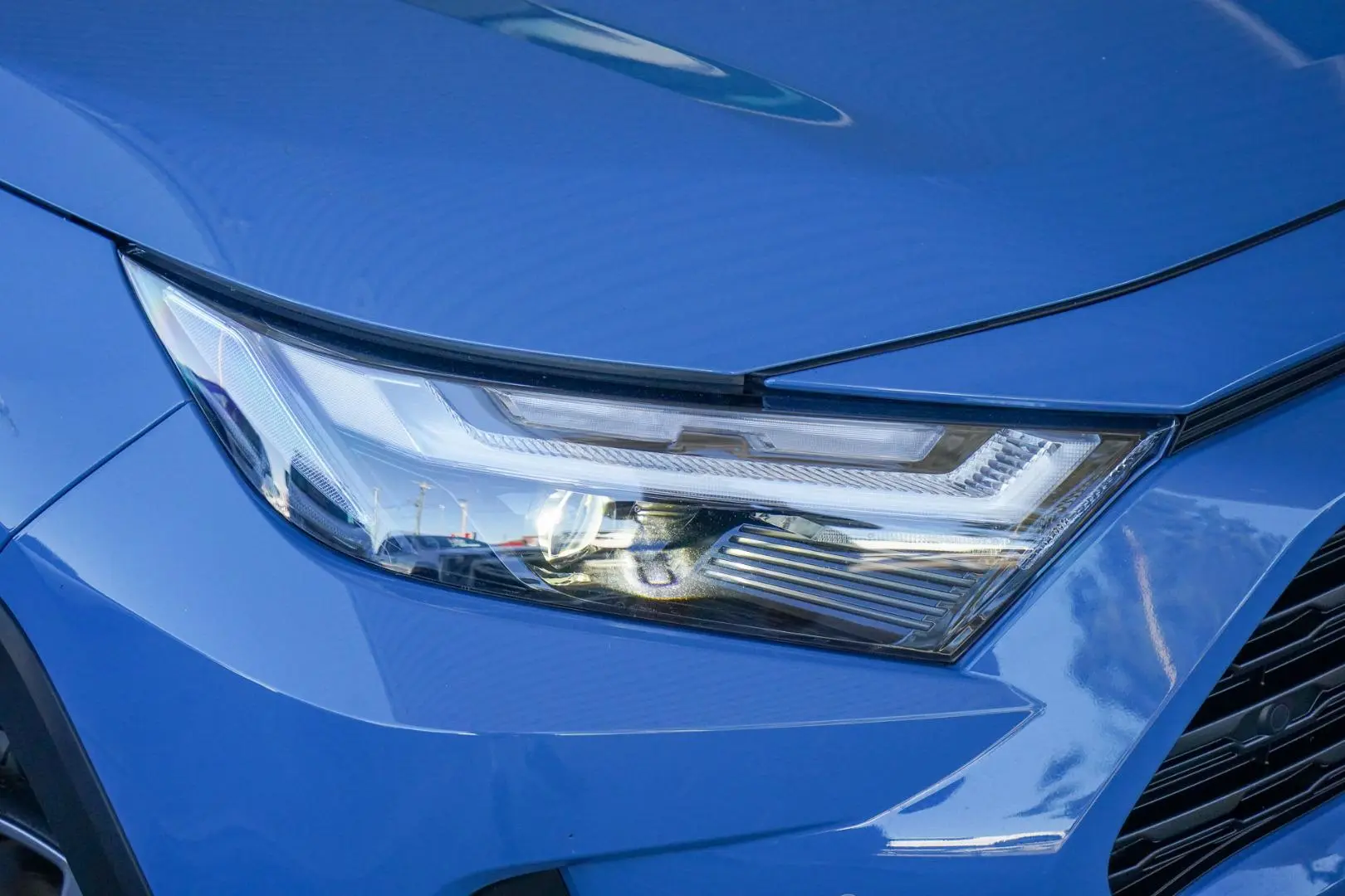 2025 Toyota RAV4 Gallery Image 23