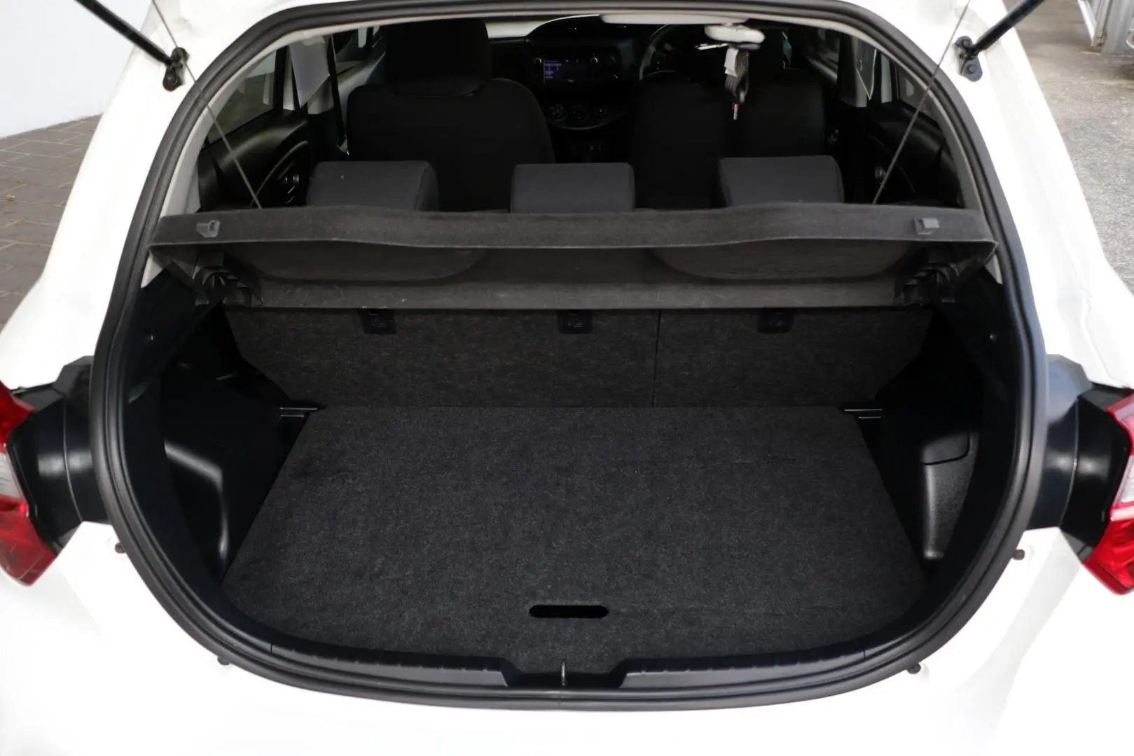 2019 Toyota Yaris Gallery Image 22