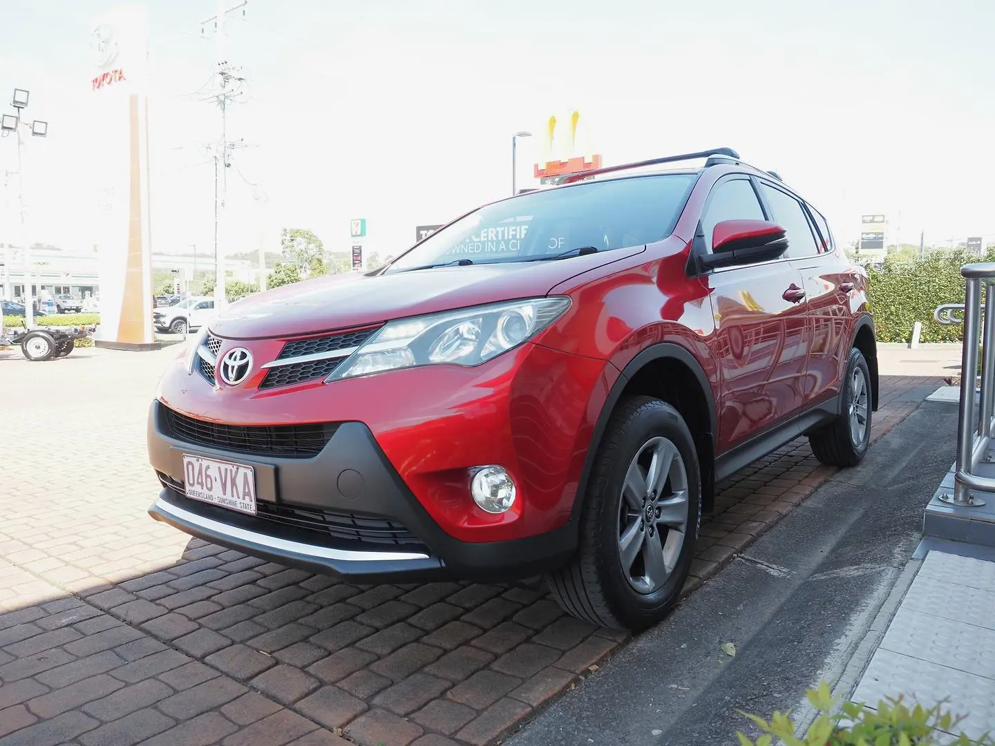 2015 Toyota RAV4 Gallery Image 3