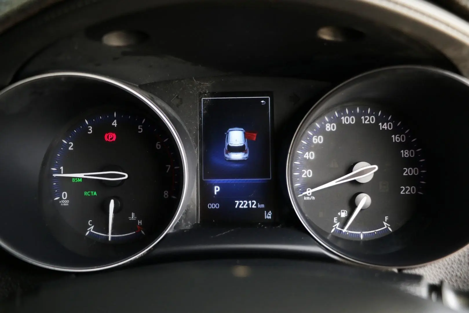 2018 Toyota C-HR Gallery Image 12