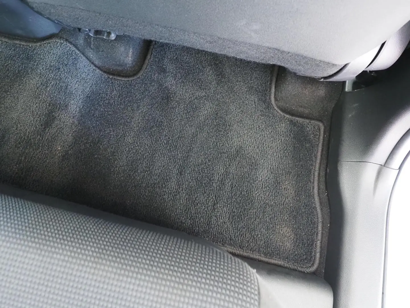 2024 Toyota RAV4 Gallery Image 14