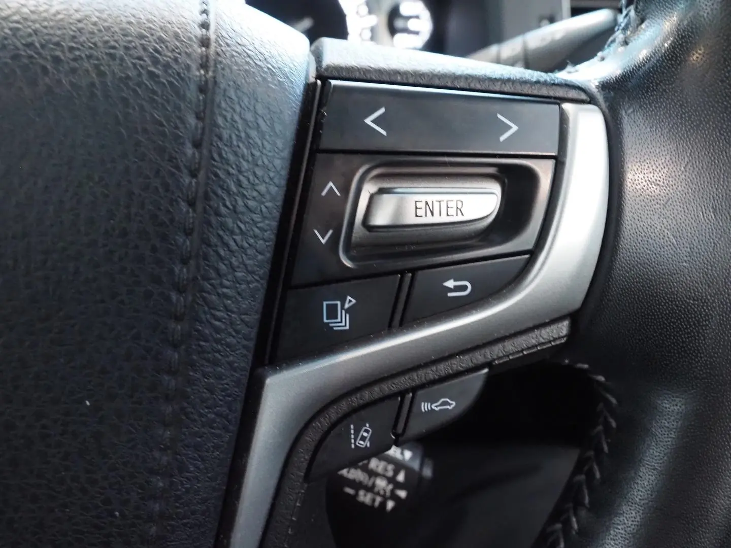 2021 Toyota Landcruiser Gallery Image 33