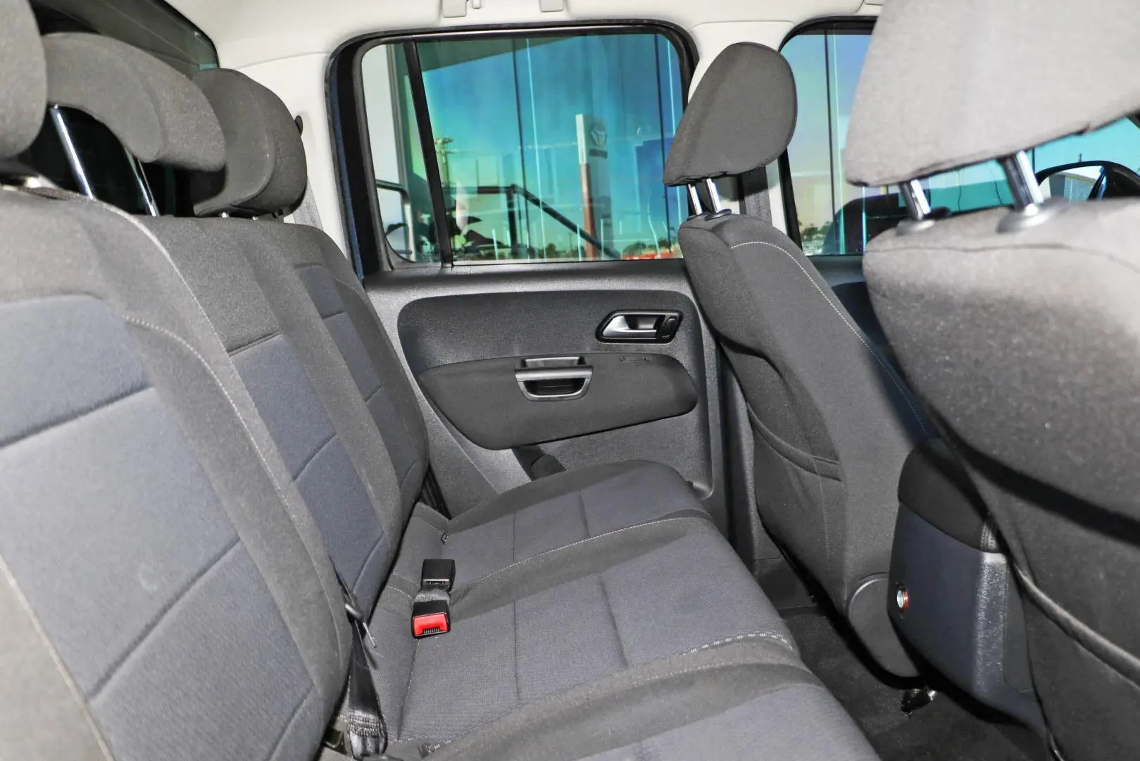2019 Volkswagen Amarok Gallery Image 9