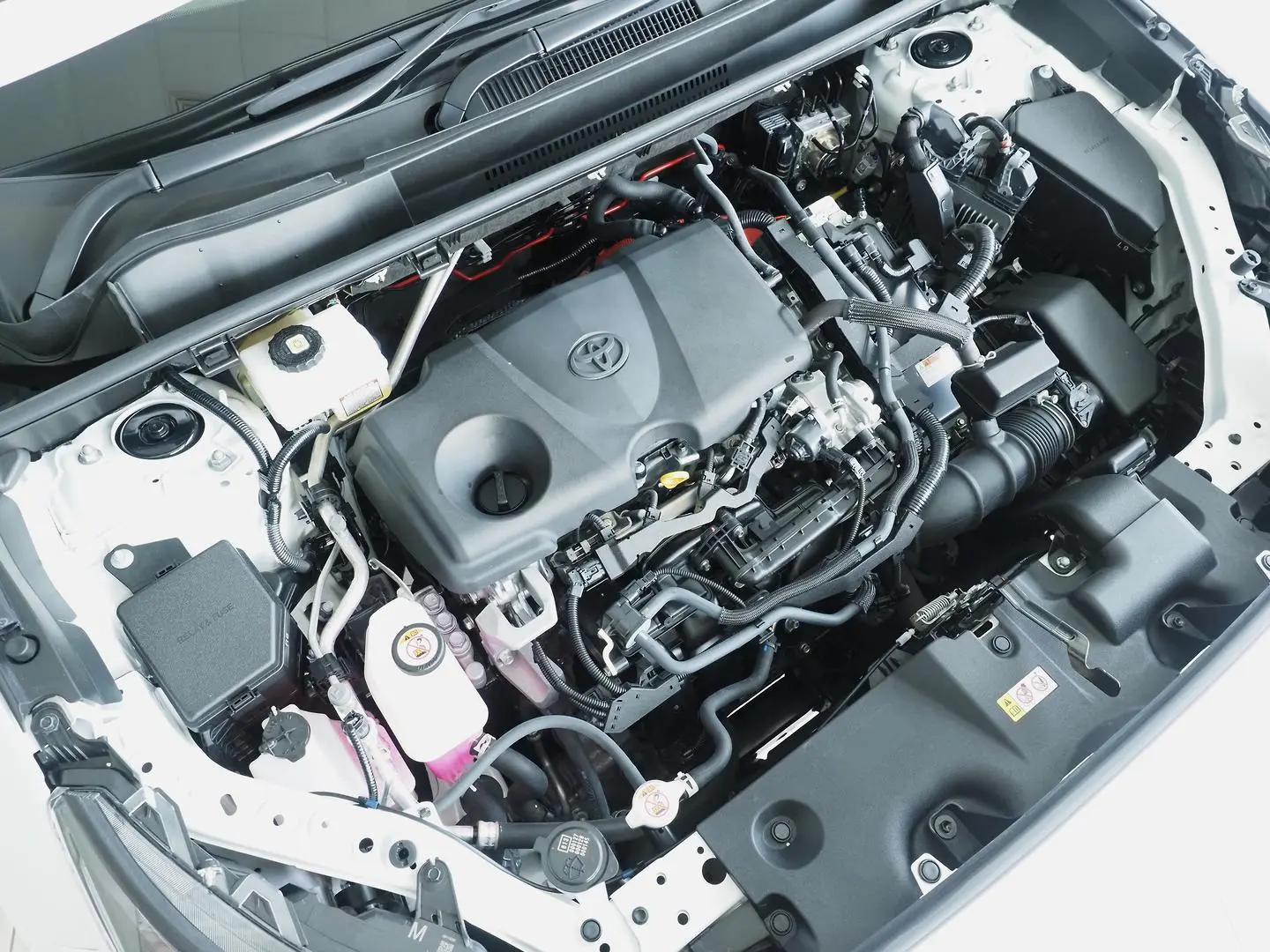 2023 Toyota RAV4 Gallery Image 5