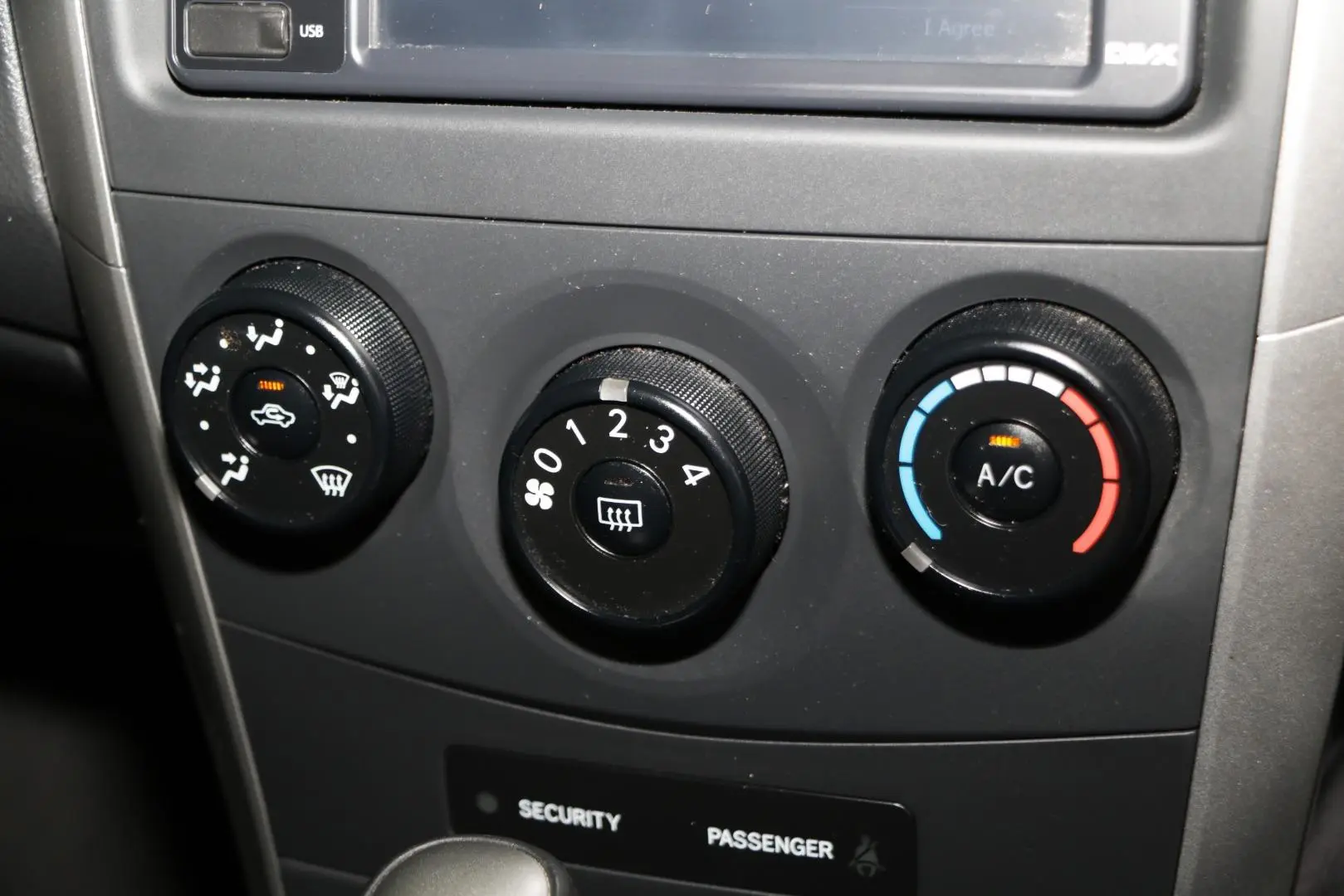 2013 Toyota Corolla Gallery Image 17