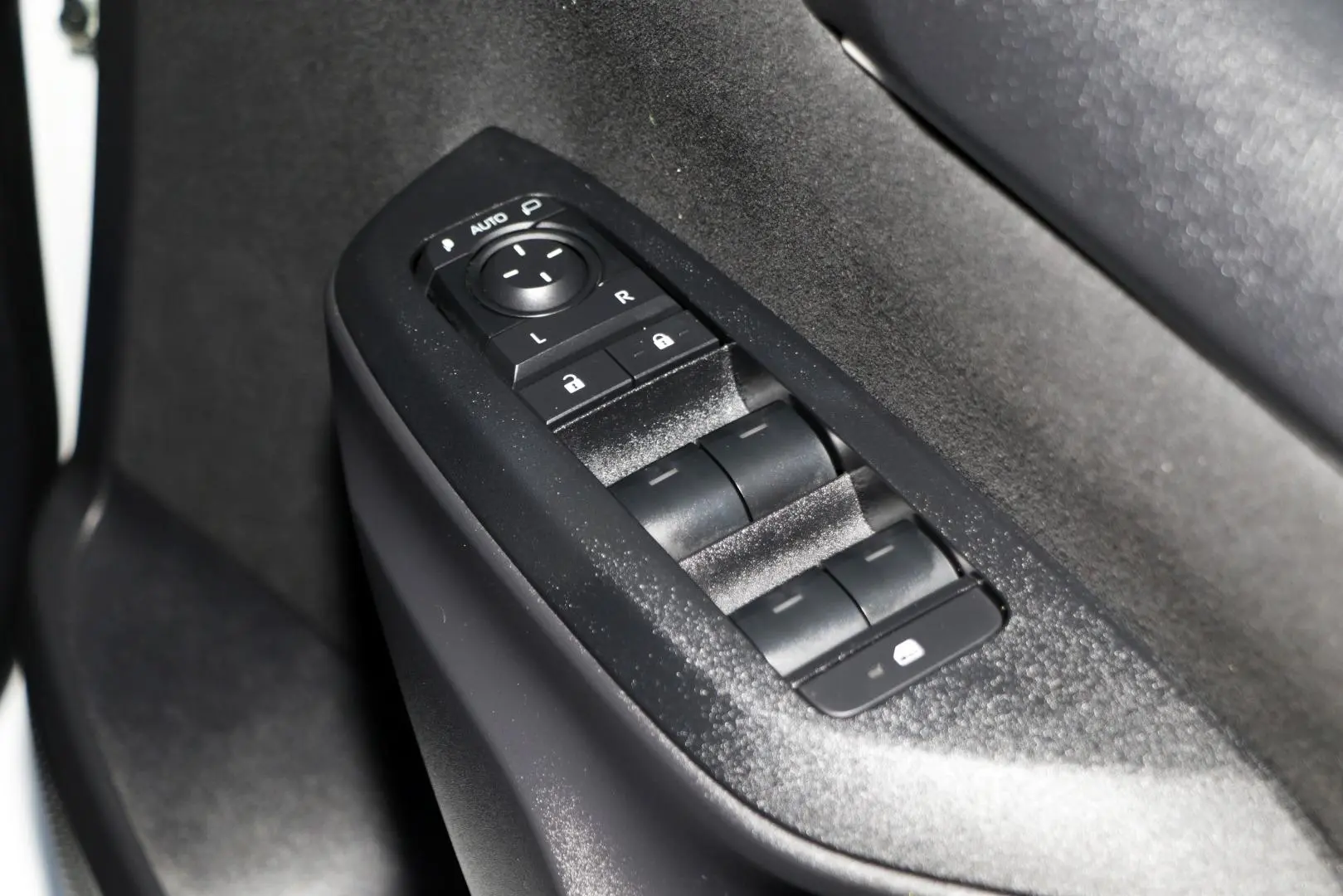 2024 Toyota Yaris Gallery Image 19