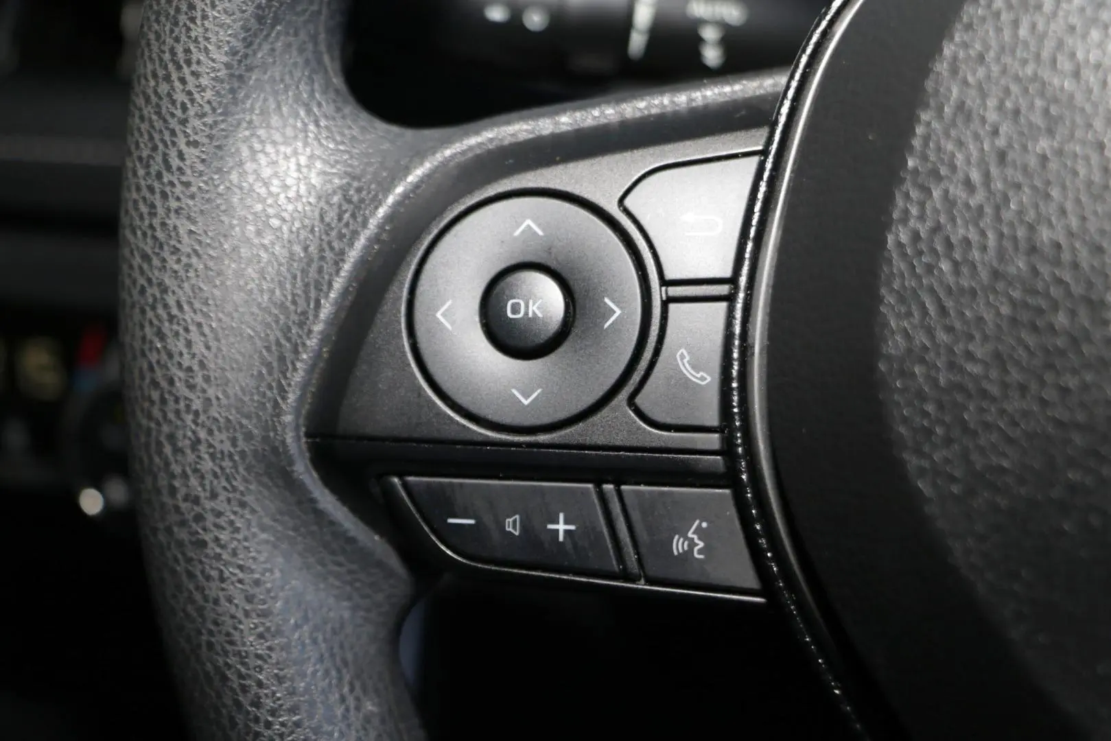 2020 Toyota RAV4 Gallery Image 16