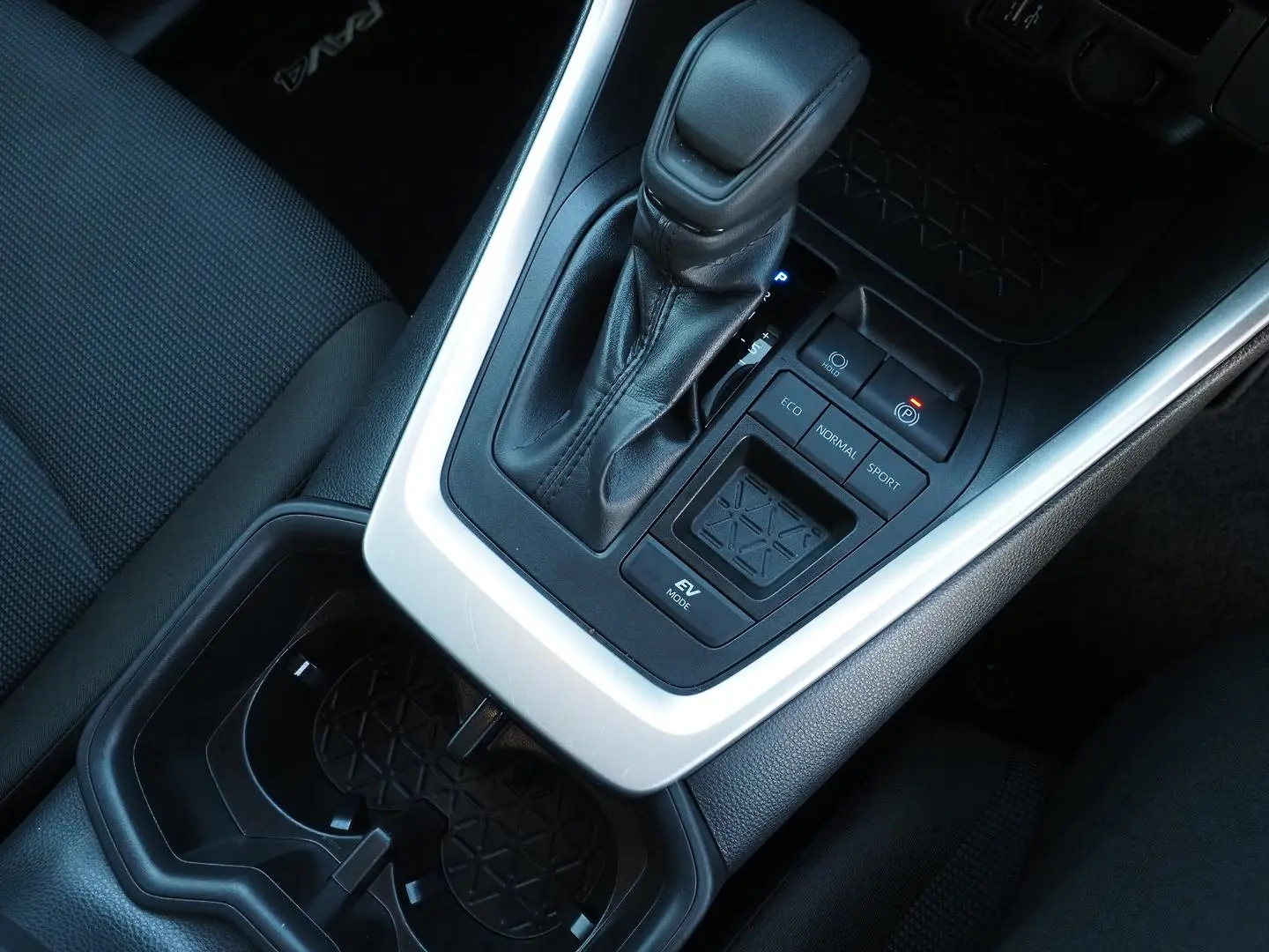 2024 Toyota RAV4 Gallery Image 20