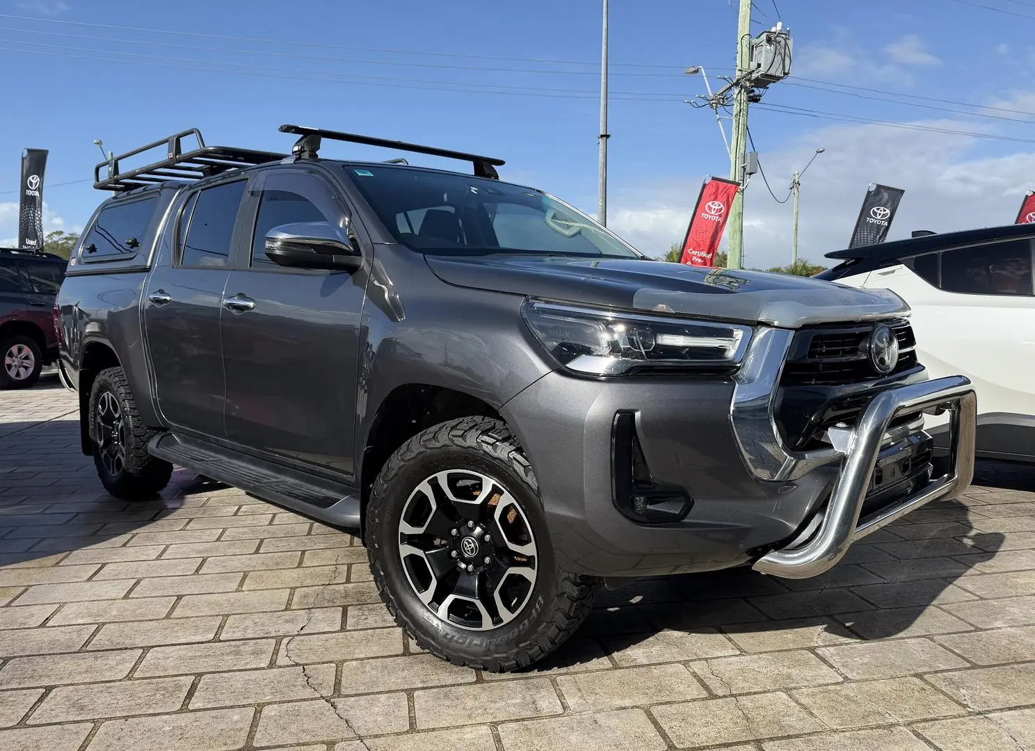 2021 Toyota Hilux Gallery Image 1