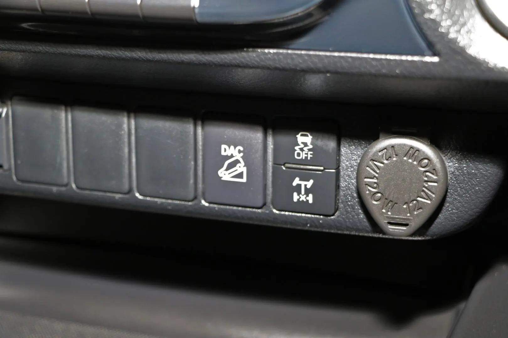 2023 Toyota Hilux Gallery Image 17