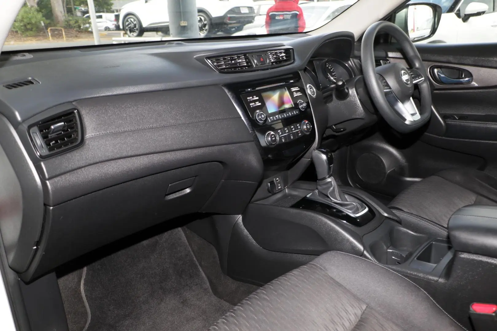 2018 Nissan X-TRAIL Gallery Image 7