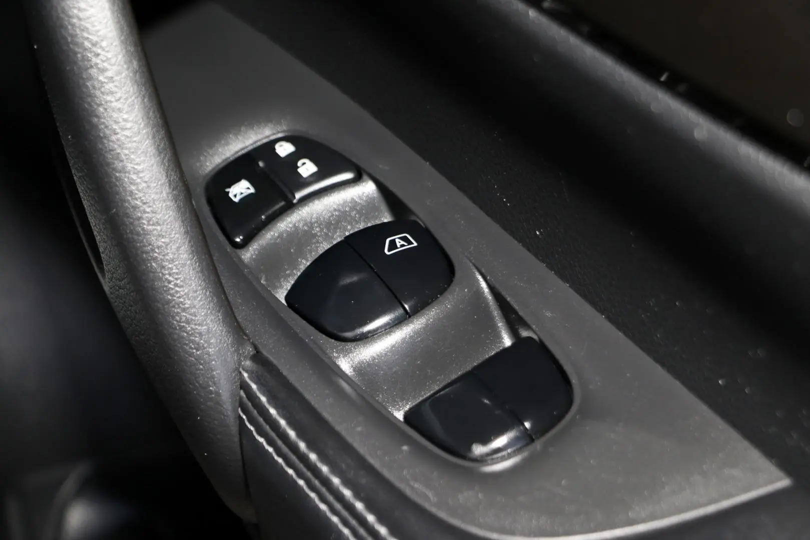 2022 Nissan X-TRAIL Gallery Image 17