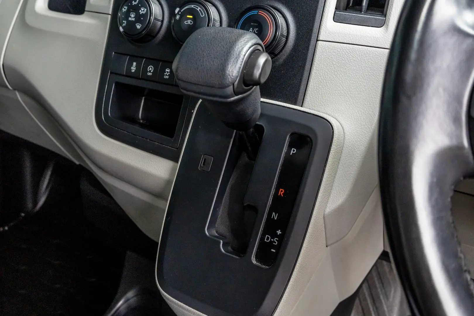 2021 Toyota Hiace Gallery Image 12