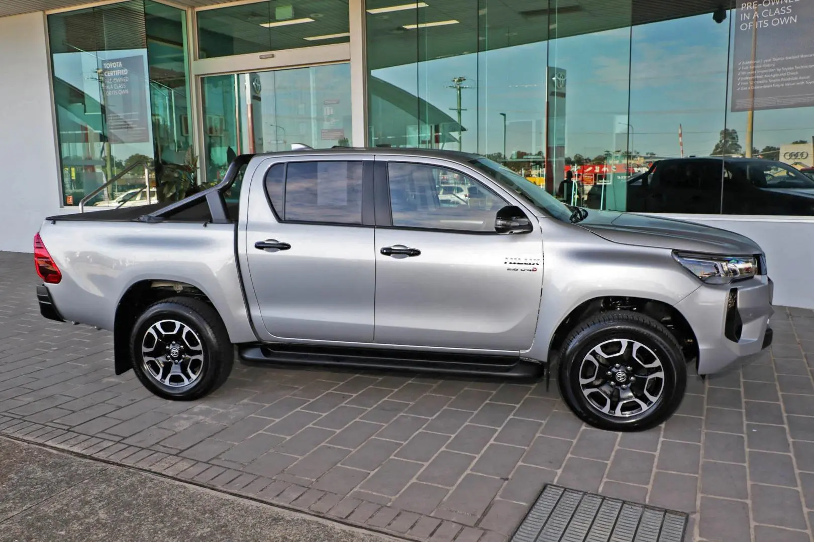 2024 Toyota Hilux Gallery Image 6