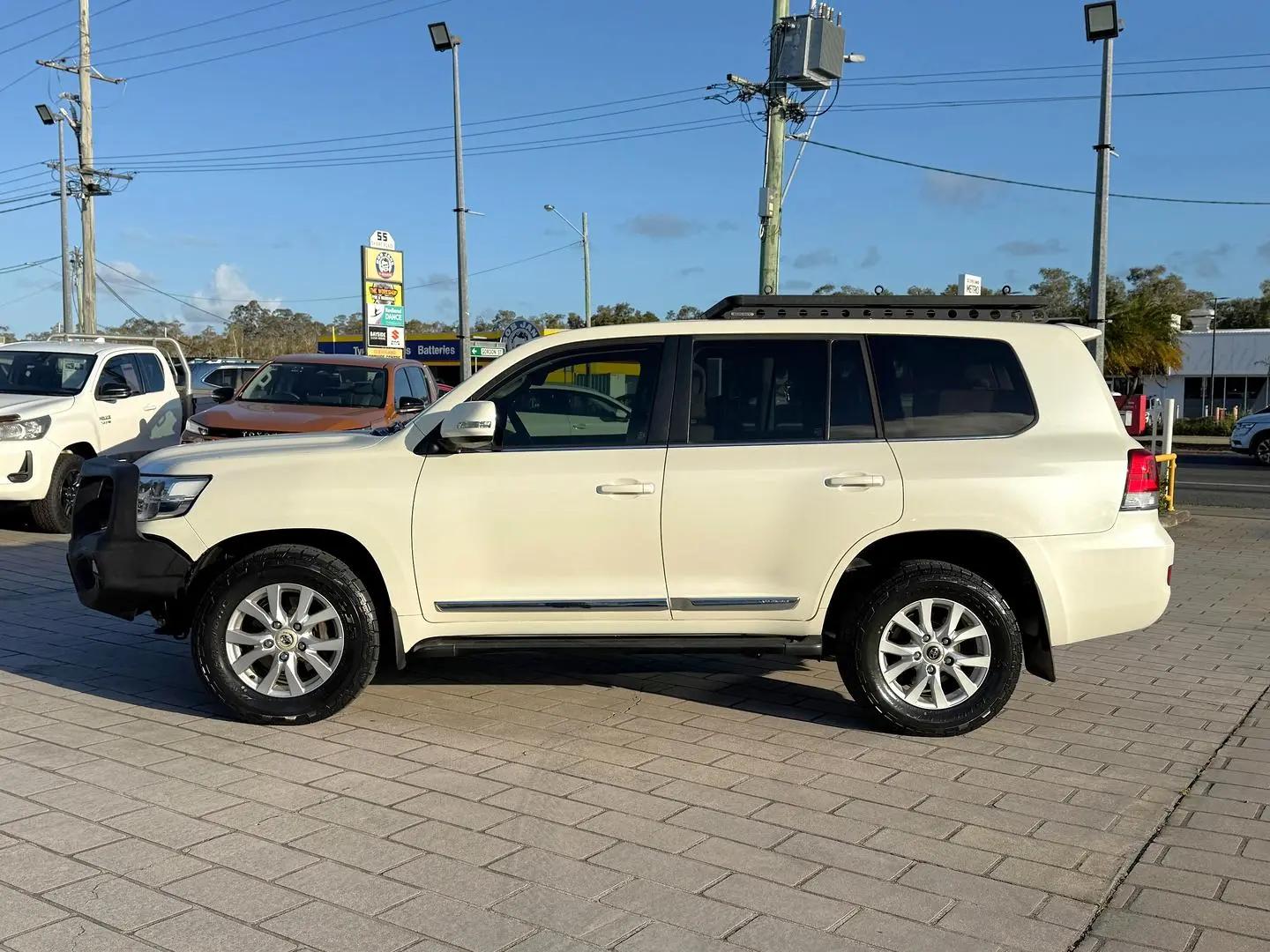 2019 Toyota Landcruiser Gallery Image 11