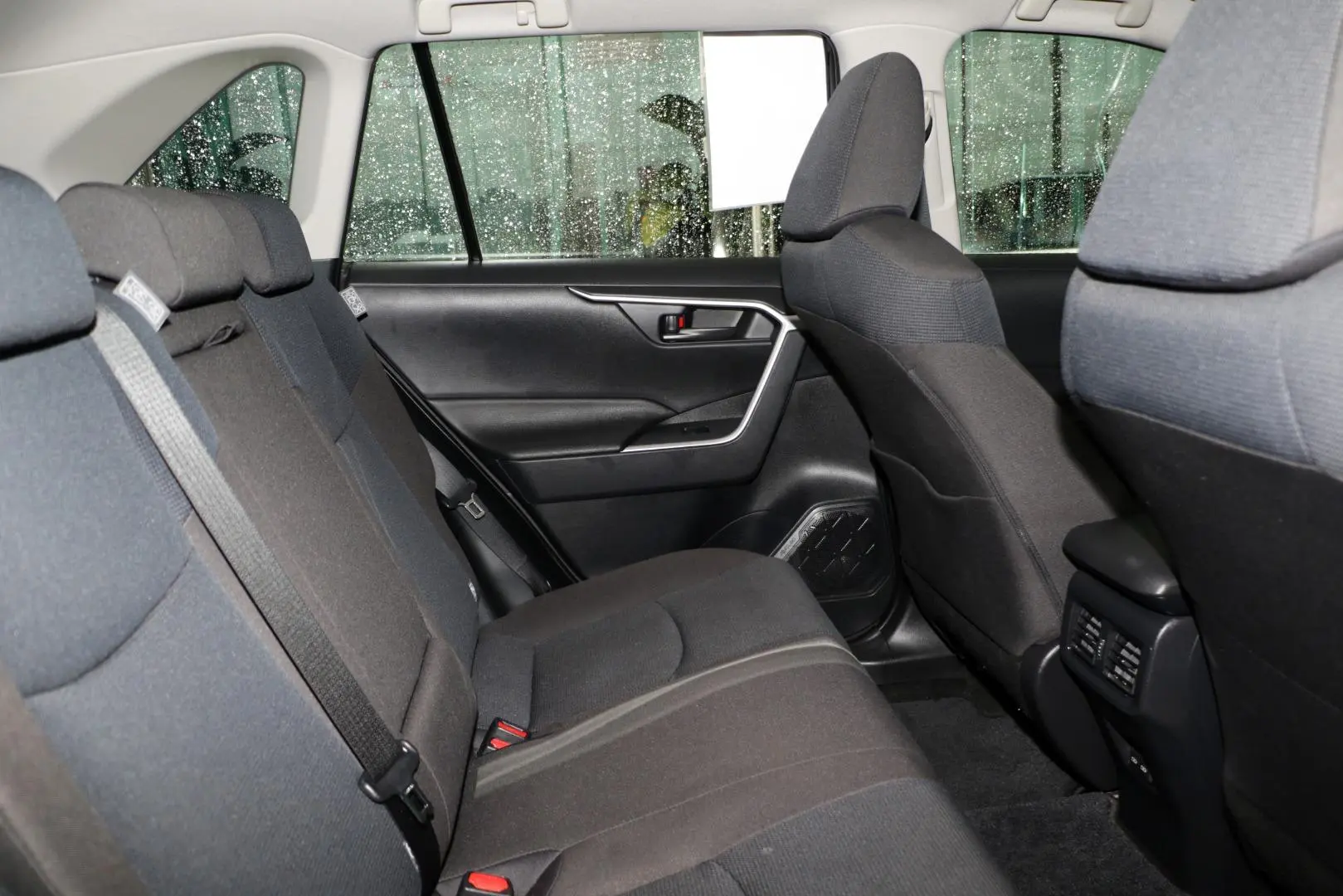 2024 Toyota RAV4 Gallery Image 10