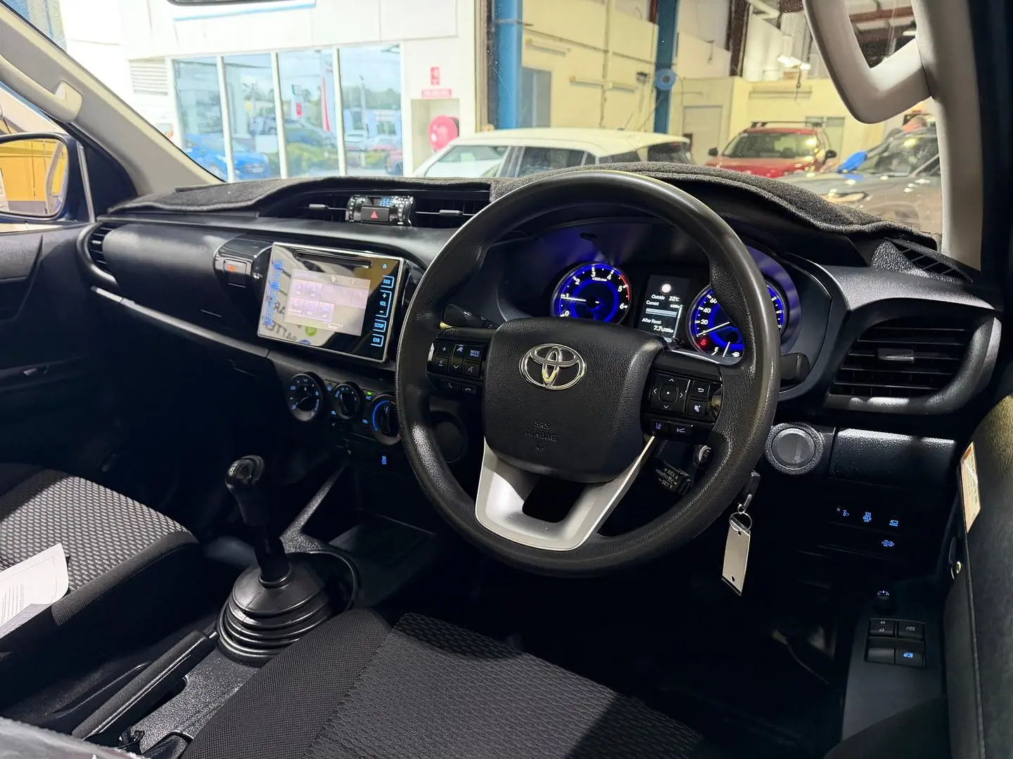 2019 Toyota Hilux Gallery Image 4