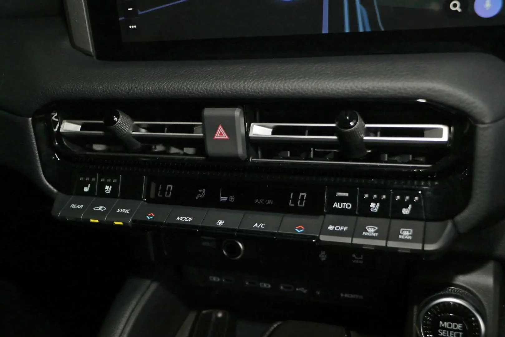 2025 Toyota Landcruiser Prado Gallery Image 16