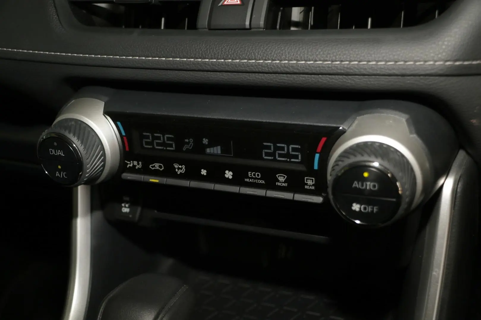 2024 Toyota RAV4 Gallery Image 16