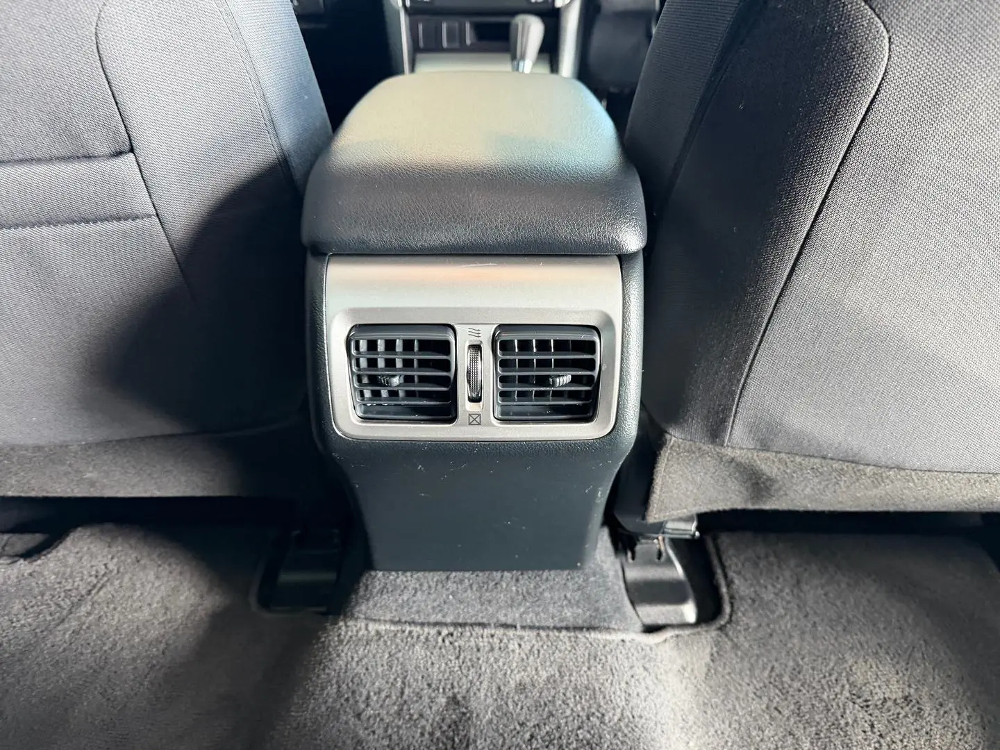 2016 Toyota Aurion Gallery Image 11