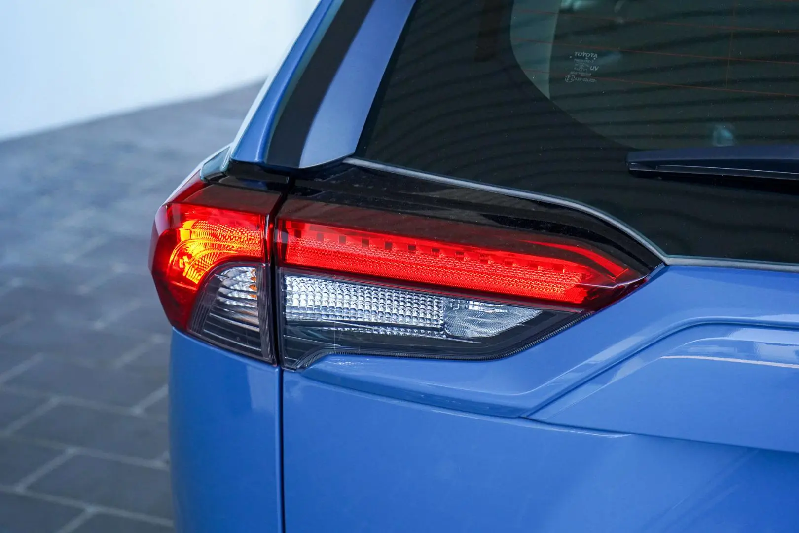 2025 Toyota RAV4 Gallery Image 24