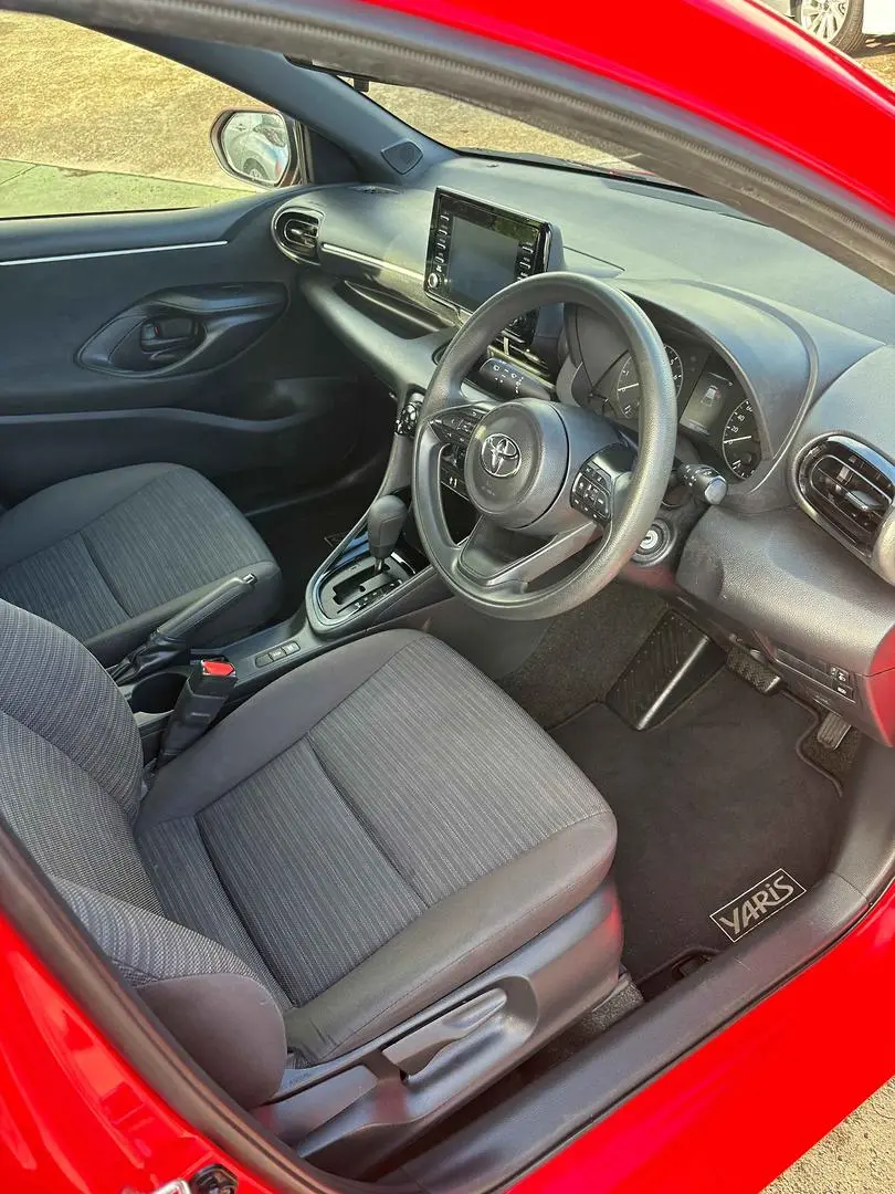 2023 Toyota Yaris Gallery Image 5