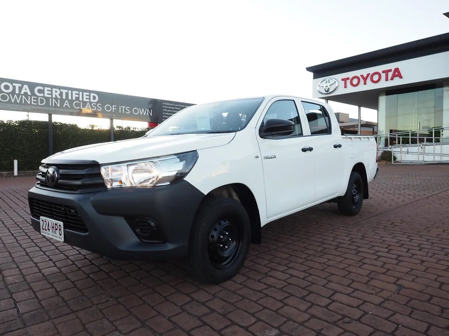 2023 Toyota Hilux Gallery Image 11