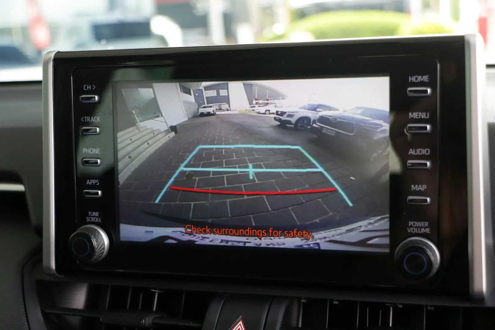 2022 Toyota RAV4 Gallery Image 13