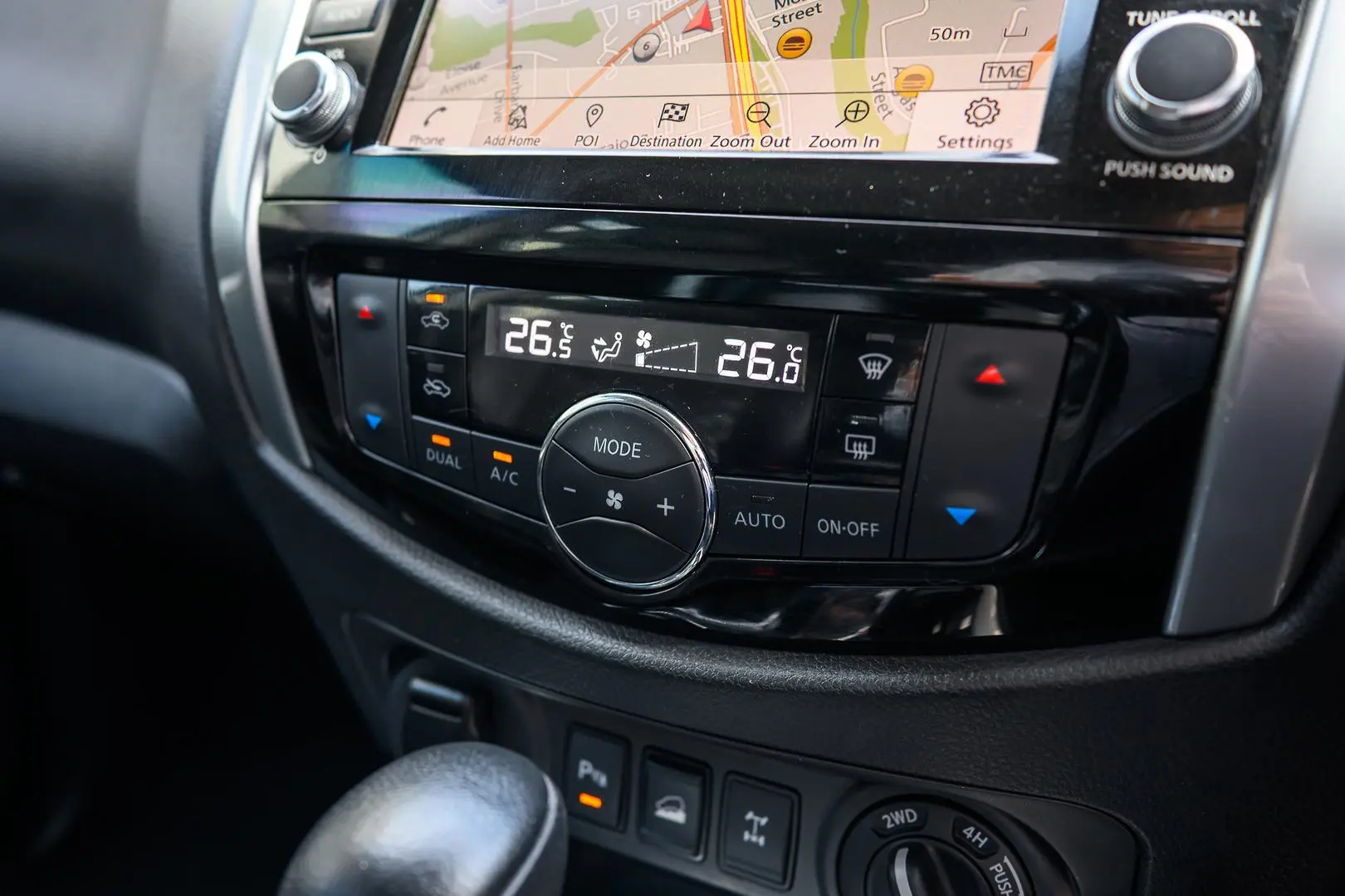 2022 Nissan Navara Gallery Image 17