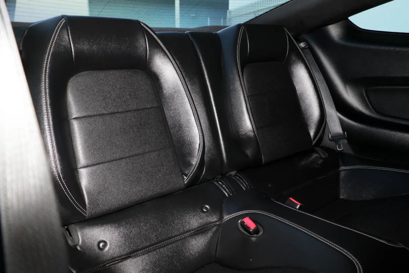 2017 Ford Mustang Gallery Image 9