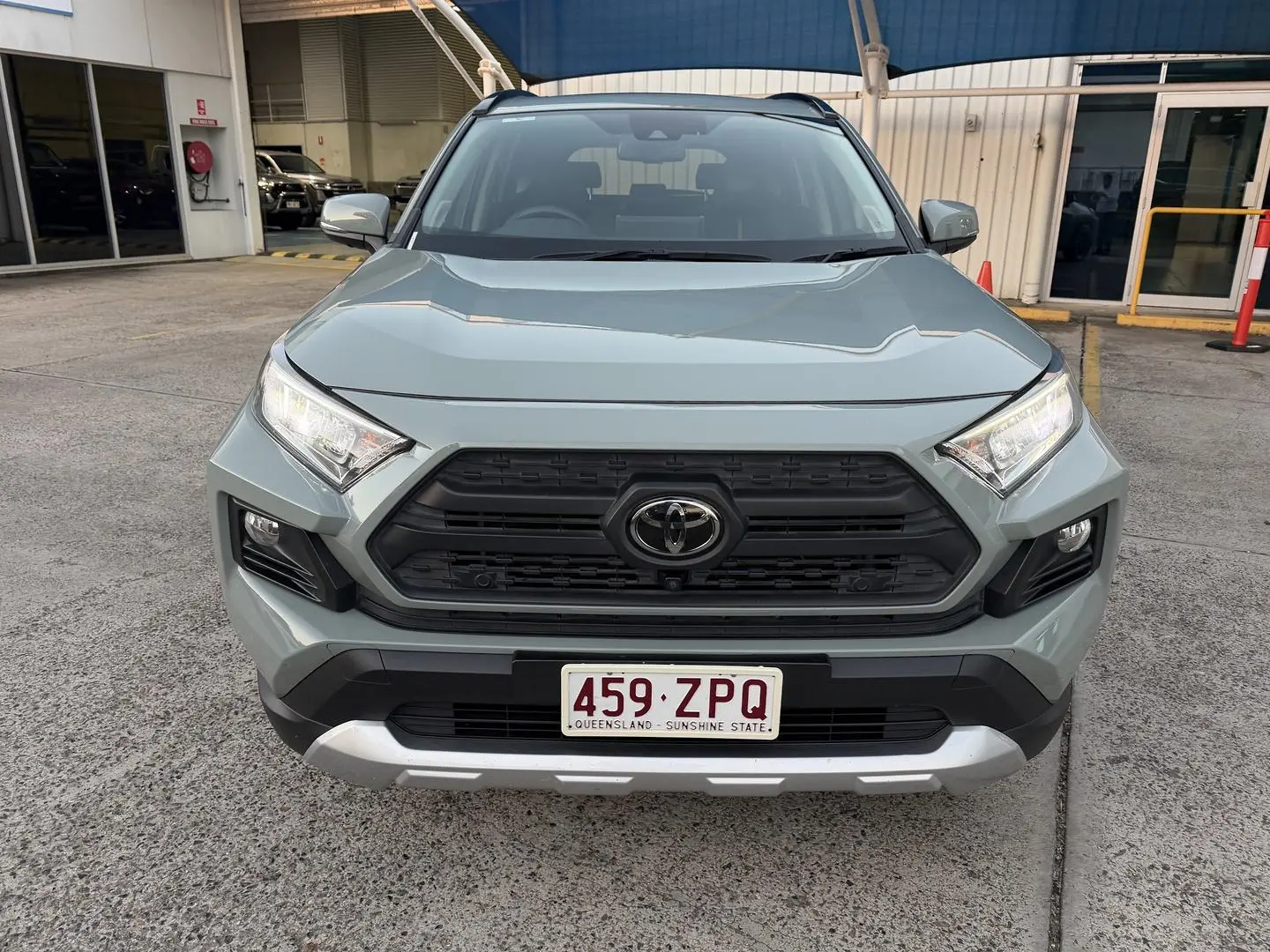 2020 Toyota RAV4 Gallery Image 10