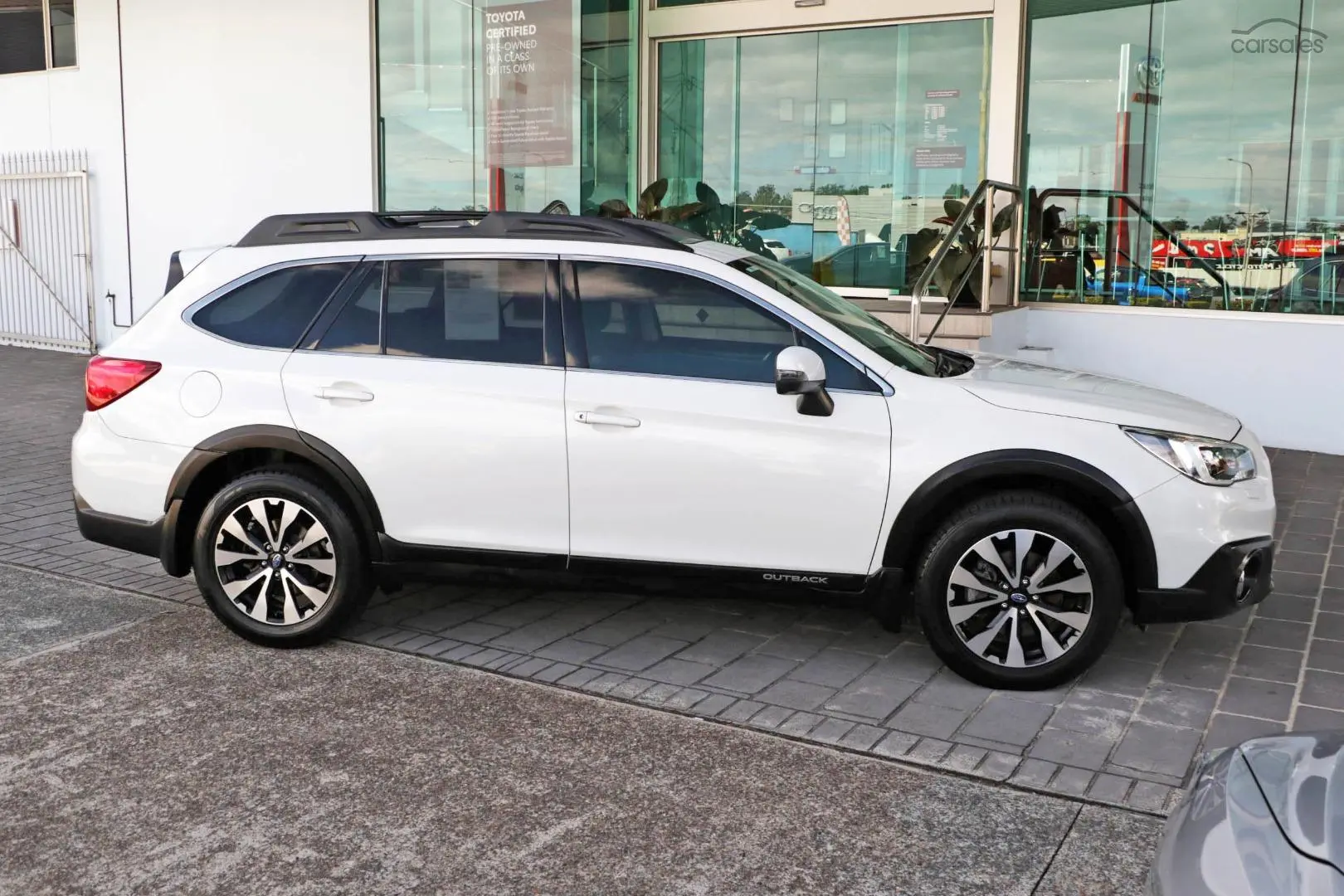 2015 Subaru Outback Image 5