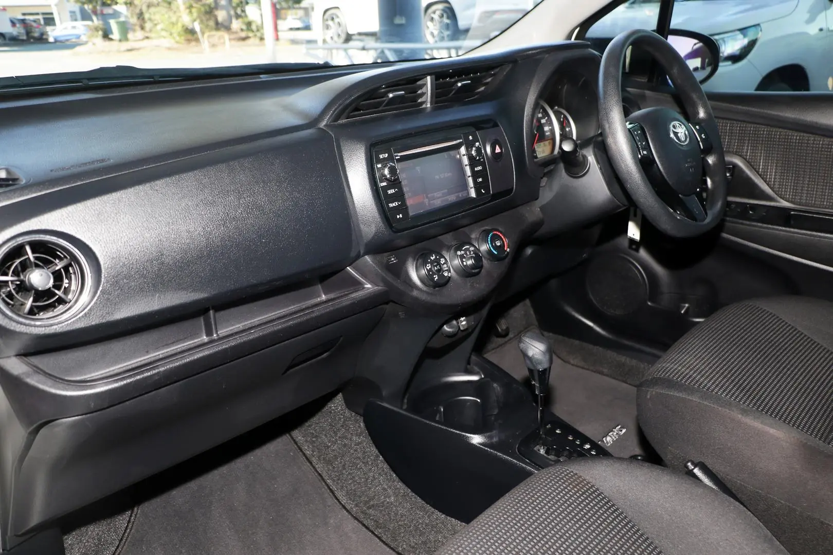2018 Toyota Yaris Gallery Image 9