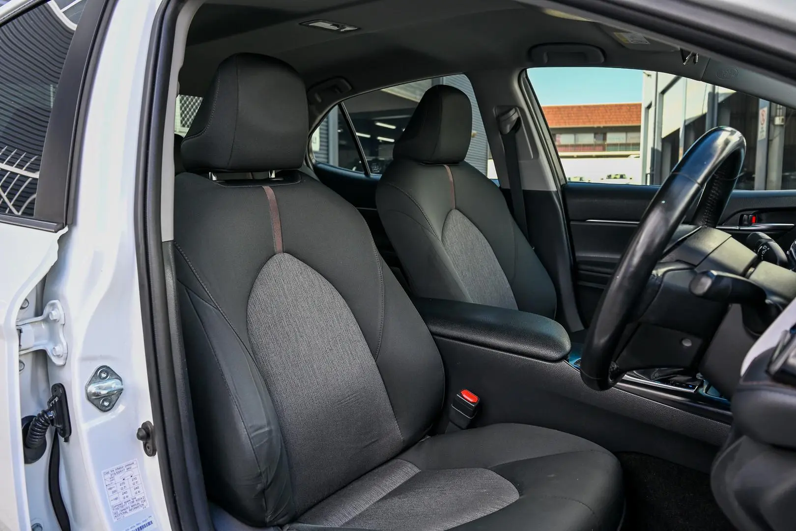 2020 Toyota Camry Gallery Image 9