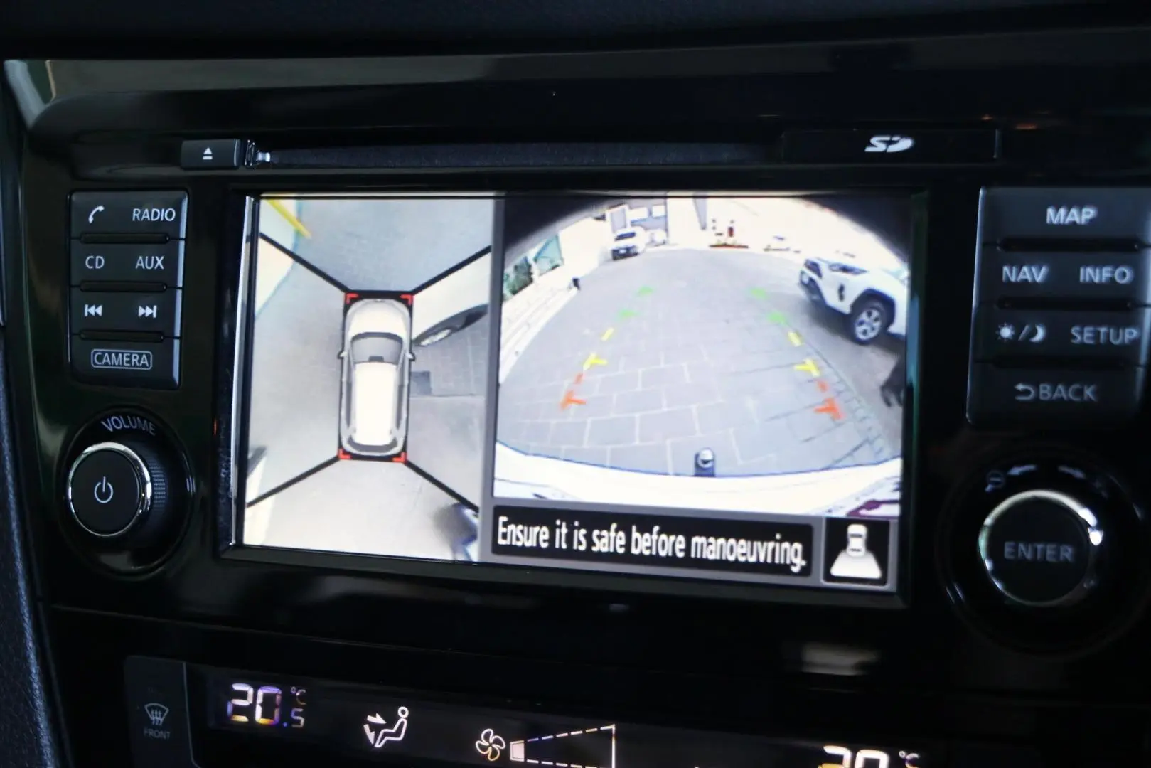 2015 Nissan X-TRAIL Gallery Image 11