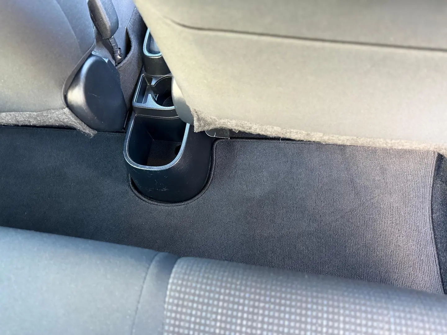 2019 Toyota Yaris Gallery Image 16