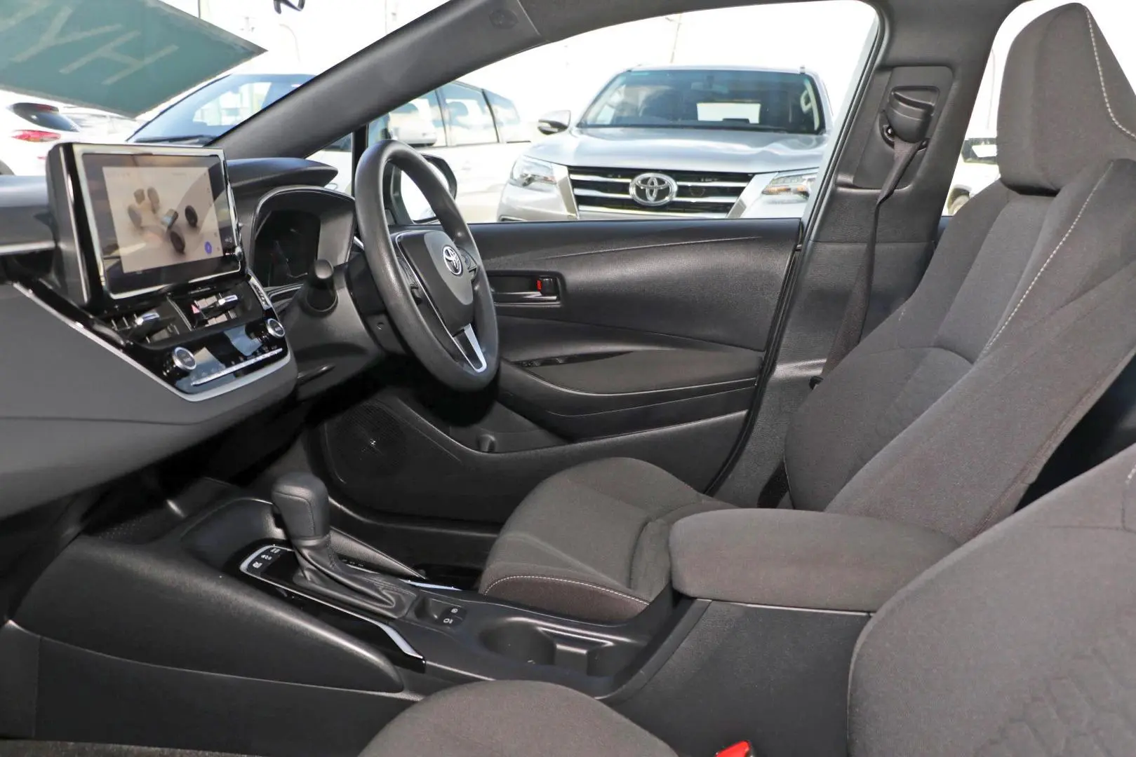 2025 Toyota Corolla Gallery Image 9