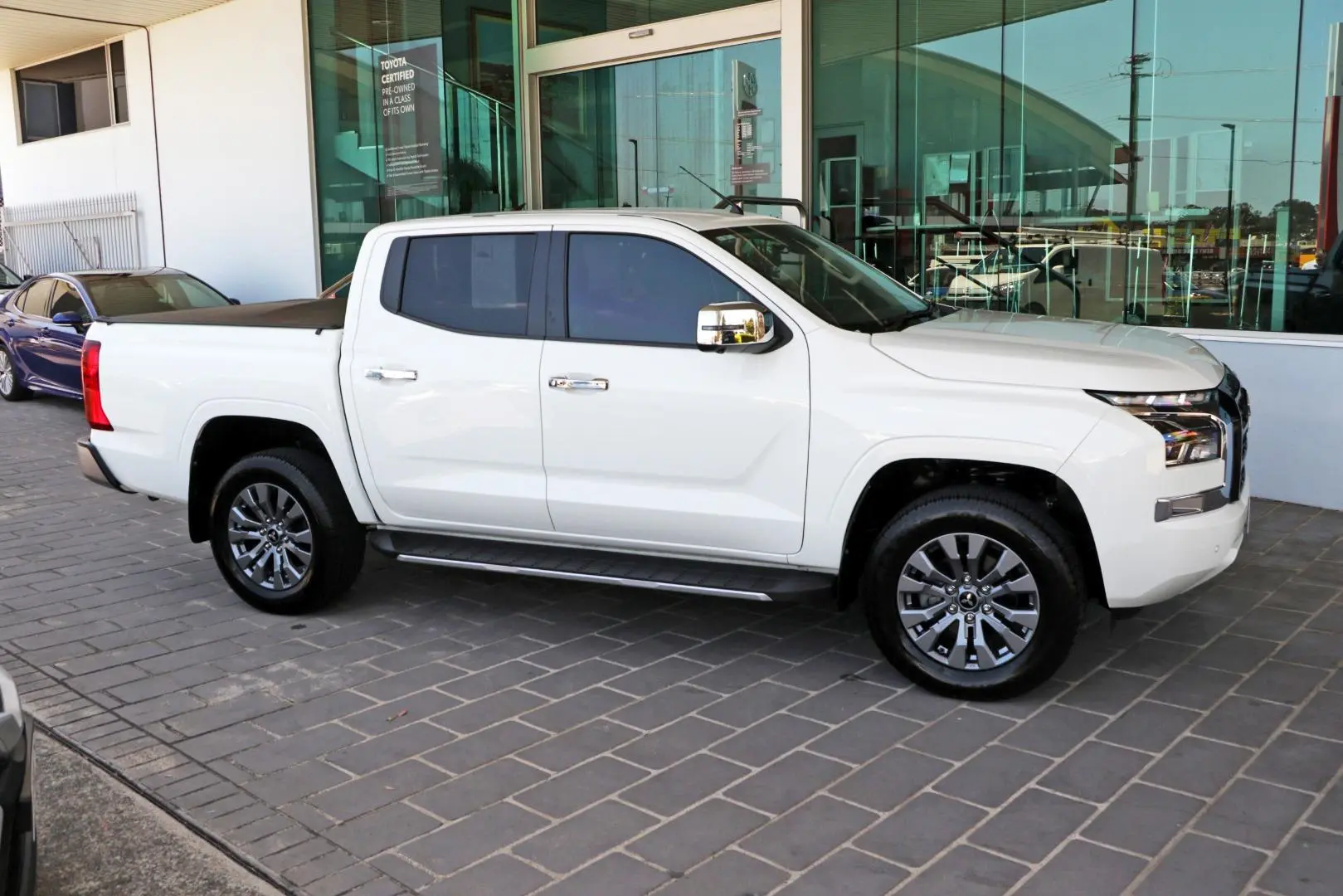 2024 Mitsubishi Triton Gallery Image 5