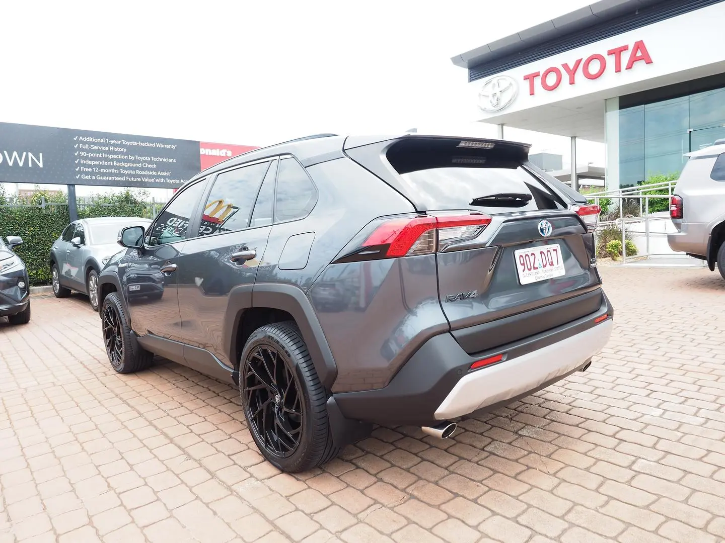 2022 Toyota RAV4 Image 7