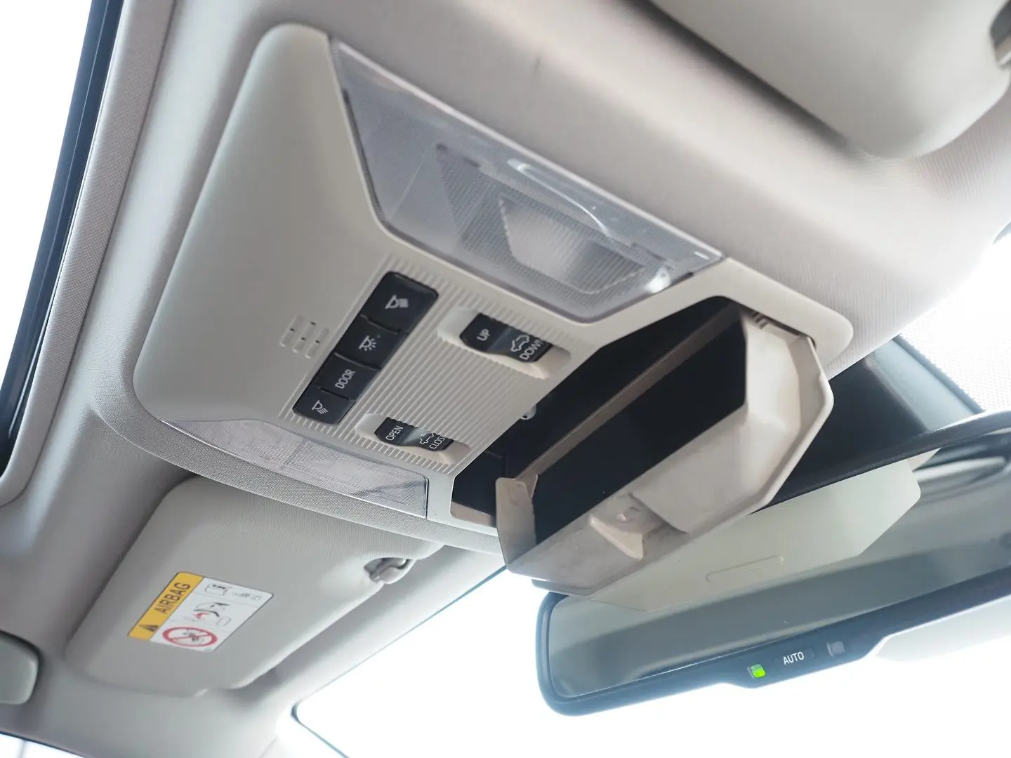 2020 Toyota RAV4 Gallery Image 23