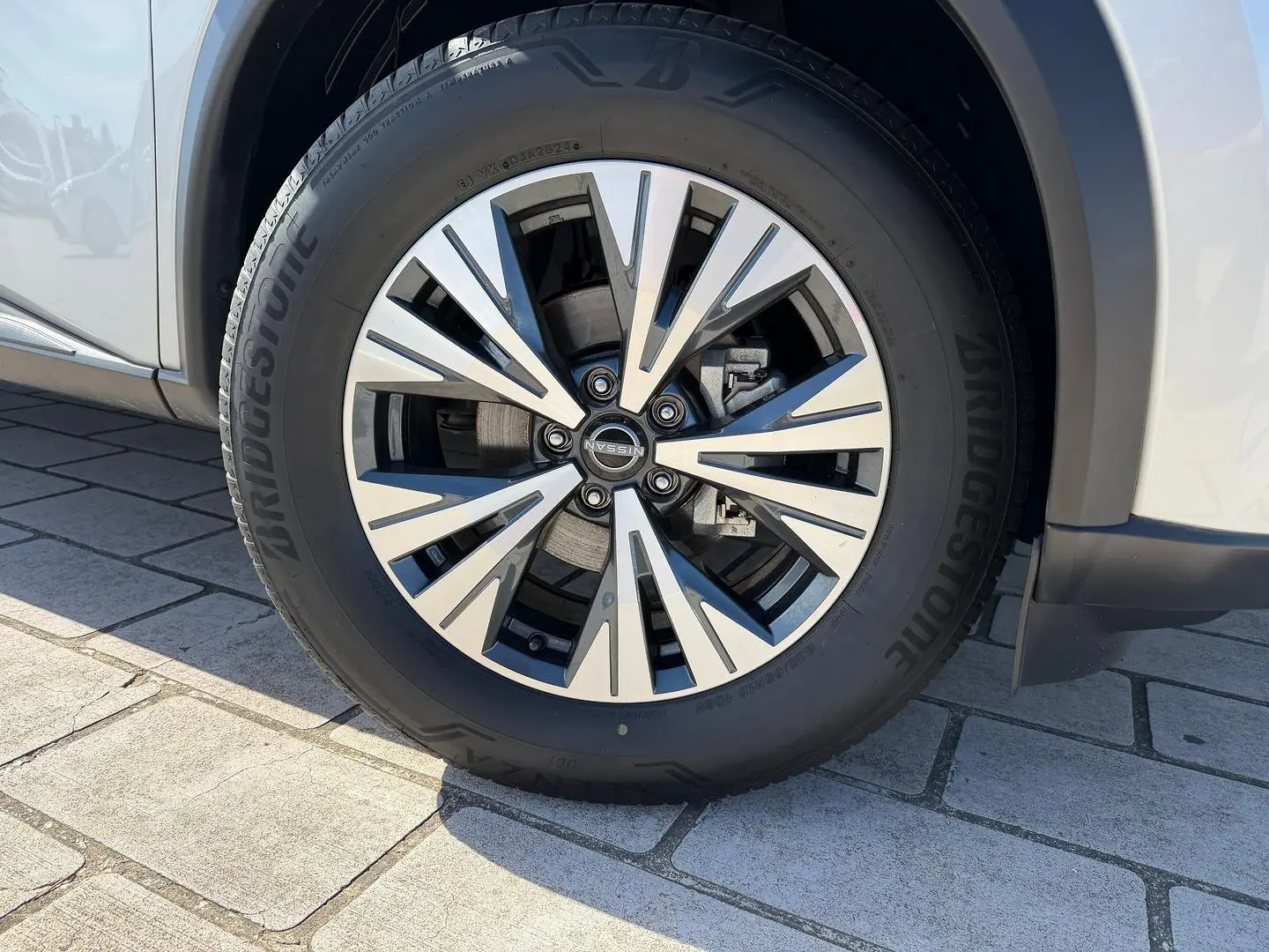 2022 Nissan X-TRAIL Gallery Image 16