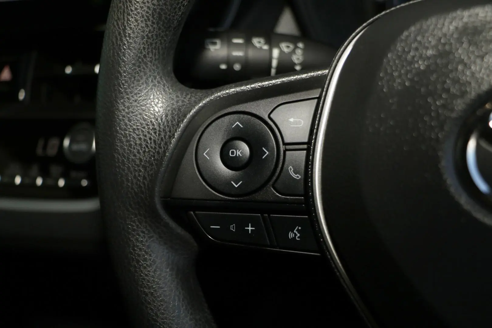 2023 Toyota Corolla Gallery Image 13