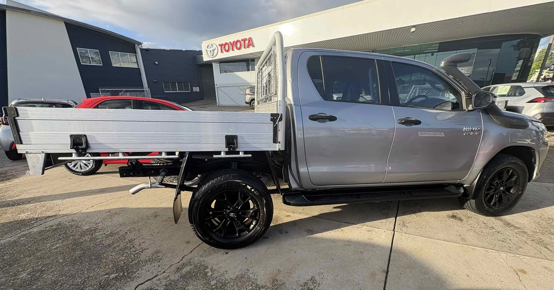 2018 Toyota Hilux Gallery Image 2