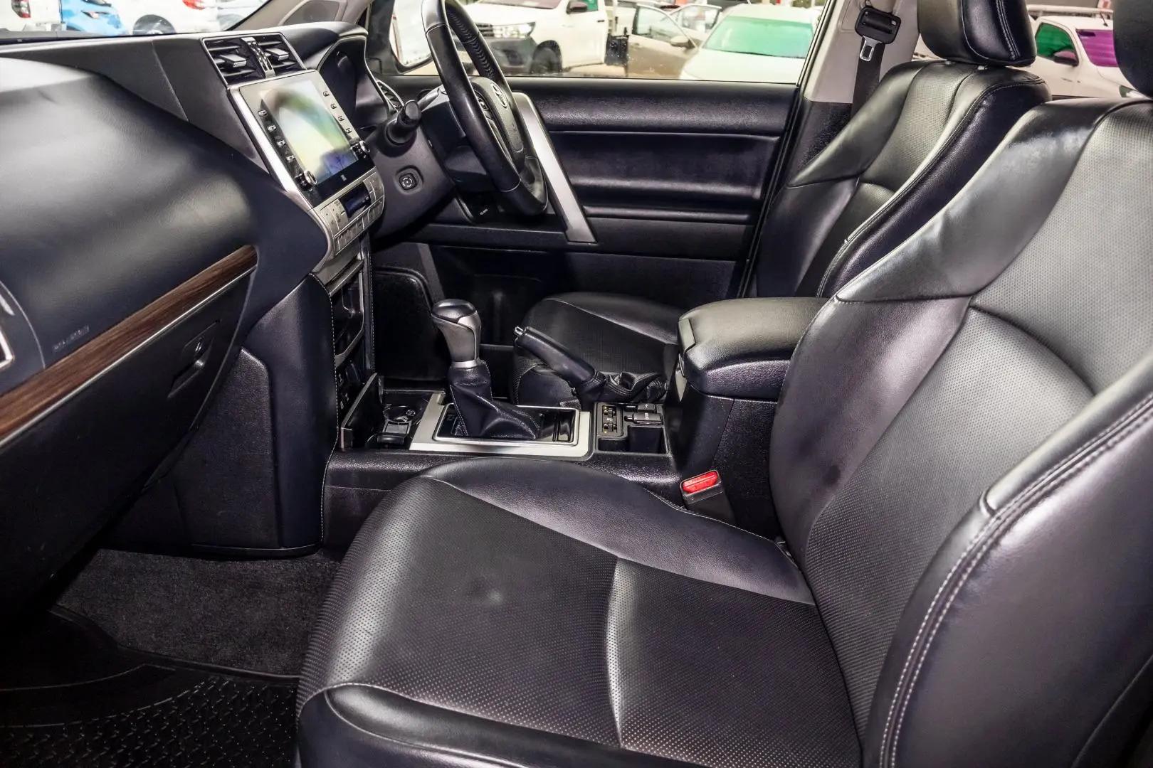 2020 Toyota Landcruiser Prado Gallery Image 9